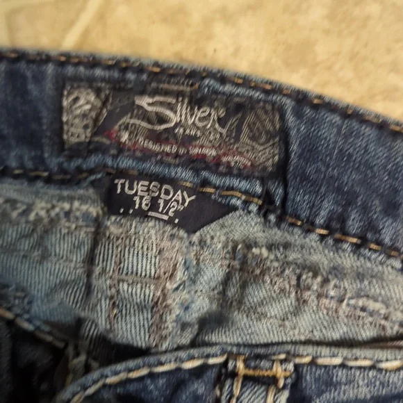 Jeans - Picture 3 of 5